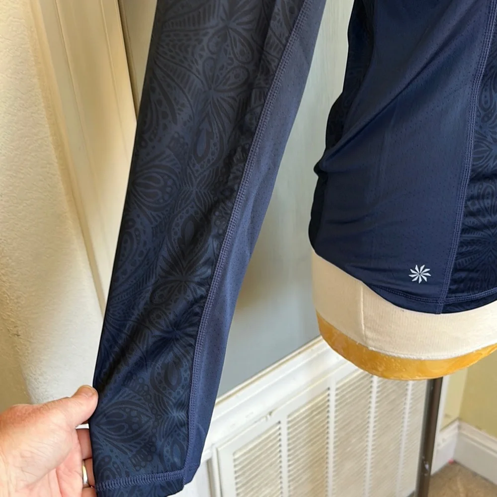 Athleta rashguard - Picture 4 of 7